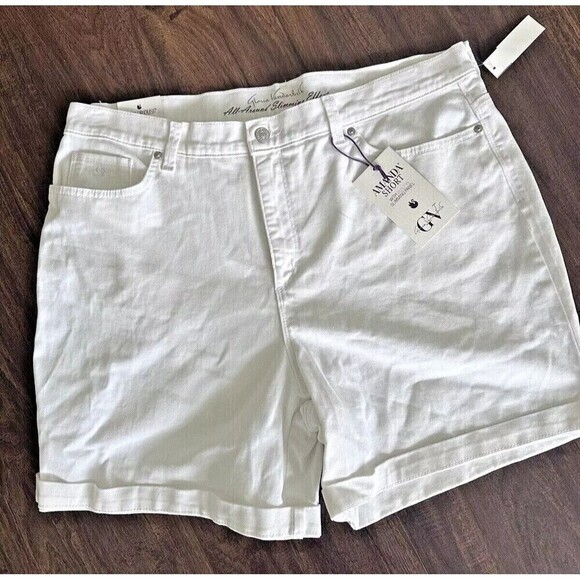 Gloria Vanderbilt Womens High Rise Denim Shorts Stretch Pockets Vintage White 4 - Picture 3 of 5